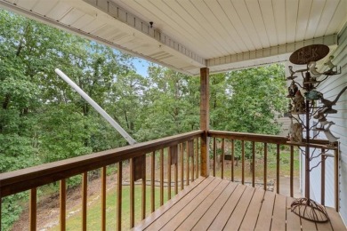 Beautiful & spacious 3 bedroom home with 3 full baths located on Holiday Island Golf Course in Arkansas - for sale on GolfHomes.com, golf home, golf lot