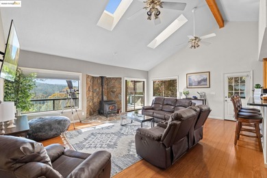 Custom Pine Mountain Lake Home! Enjoy beautiful mountain and on Pine Mountain Lake Country Club in California - for sale on GolfHomes.com, golf home, golf lot