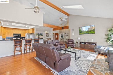 Custom Pine Mountain Lake Home! Enjoy beautiful mountain and on Pine Mountain Lake Country Club in California - for sale on GolfHomes.com, golf home, golf lot