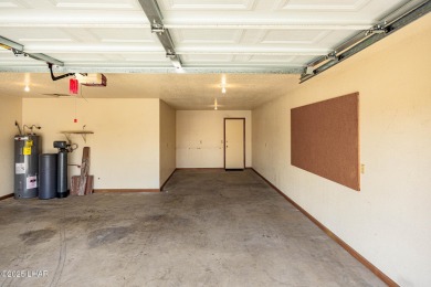 This perfectly maintained home is located just minutes from on London Bridge Golf Course in Arizona - for sale on GolfHomes.com, golf home, golf lot