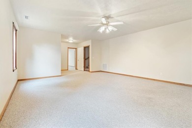 Beautiful & spacious 3 bedroom home with 3 full baths located on Holiday Island Golf Course in Arkansas - for sale on GolfHomes.com, golf home, golf lot