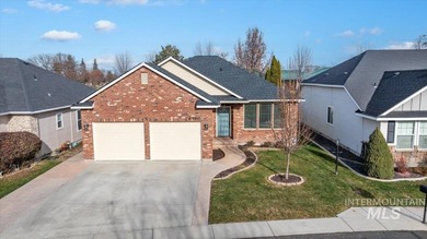 Beautifully maintained single-level home in a desirable Nampa on Ridgecrest Golf Course in Idaho - for sale on GolfHomes.com, golf home, golf lot