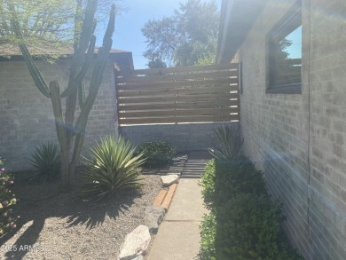 Move in ready, mid-century brick home in Uptown Phoenix! This on Palo Verde Golf Course in Arizona - for sale on GolfHomes.com, golf home, golf lot