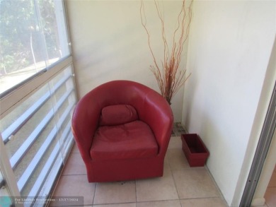 LOVELY 1/1 UNIT IN DURHAM. STEPS TO THE POOL & ACROSS  FROM OUR on Hillsboro Pines Golf in Florida - for sale on GolfHomes.com, golf home, golf lot