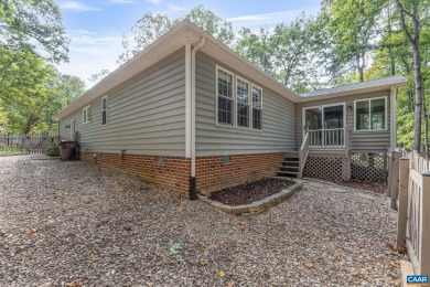 This well-maintained one-level home sits on a quiet cul-de-sac on Lake Monticello Golf Course in Virginia - for sale on GolfHomes.com, golf home, golf lot