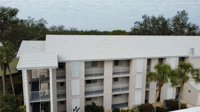 Welcome to this beautifully maintained third-floor condo, where on Plantation Golf and Country Club in Florida - for sale on GolfHomes.com, golf home, golf lot