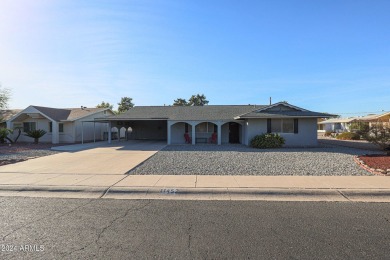 Welcome to this lovely 2 bedroom, 2 bath home on the South Golf on Sun City South Golf Course in Arizona - for sale on GolfHomes.com, golf home, golf lot