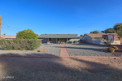 Welcome to this lovely 2 bedroom, 2 bath home on the South Golf on Sun City South Golf Course in Arizona - for sale on GolfHomes.com, golf home, golf lot