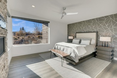 Welcome to this Tetherow golf retreat, where contemporary design on Tetherow Golf Club in Oregon - for sale on GolfHomes.com, golf home, golf lot