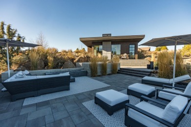 Welcome to this Tetherow golf retreat, where contemporary design on Tetherow Golf Club in Oregon - for sale on GolfHomes.com, golf home, golf lot