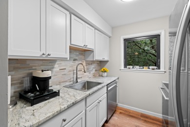 This townhouse is vacant & very easy to show, it has been on  in South Carolina - for sale on GolfHomes.com, golf home, golf lot