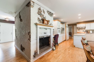 Spacious Riverview Ranch Retreat with Prime Access and on Buena Vista Golf Course in Illinois - for sale on GolfHomes.com, golf home, golf lot