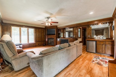 Spacious Riverview Ranch Retreat with Prime Access and on Buena Vista Golf Course in Illinois - for sale on GolfHomes.com, golf home, golf lot