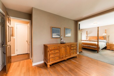 Spacious Riverview Ranch Retreat with Prime Access and on Buena Vista Golf Course in Illinois - for sale on GolfHomes.com, golf home, golf lot