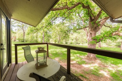 Spacious Riverview Ranch Retreat with Prime Access and on Buena Vista Golf Course in Illinois - for sale on GolfHomes.com, golf home, golf lot