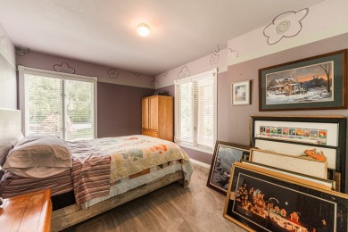 Spacious Riverview Ranch Retreat with Prime Access and on Buena Vista Golf Course in Illinois - for sale on GolfHomes.com, golf home, golf lot
