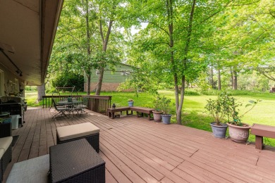 Spacious Riverview Ranch Retreat with Prime Access and on Buena Vista Golf Course in Illinois - for sale on GolfHomes.com, golf home, golf lot