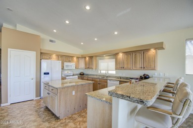 Very spacious 2 master bedroom 2 baths on the 3rd hole of Apache on Apache Wells Country Club in Arizona - for sale on GolfHomes.com, golf home, golf lot