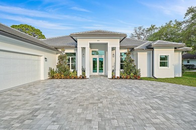 Priced below recent appriasal, this newly built, one-story CBS on Jonathans Landing At Old Trail  in Florida - for sale on GolfHomes.com, golf home, golf lot