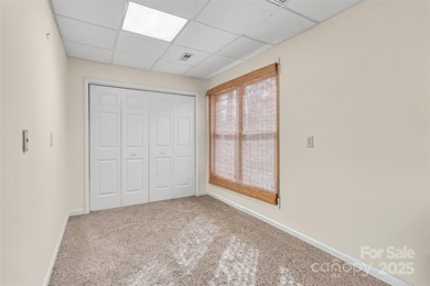 Beautiful, elegant, immaculate and well maintained home located on River Hills Country Club in South Carolina - for sale on GolfHomes.com, golf home, golf lot