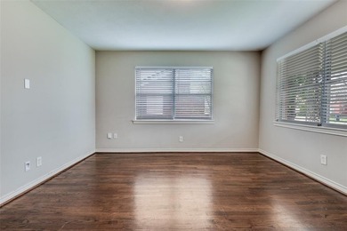 Fully leased duplex in the desirable Kings Highway neighborhood on Stevens Park Golf Course in Texas - for sale on GolfHomes.com, golf home, golf lot