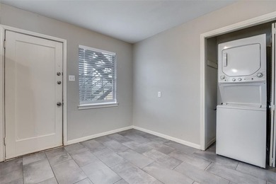 Fully leased duplex in the desirable Kings Highway neighborhood on Stevens Park Golf Course in Texas - for sale on GolfHomes.com, golf home, golf lot