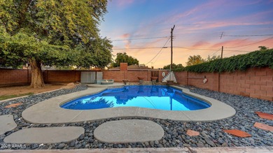 Beautifully updated 3 bed, 2 bath block home with a den on a on Palo Verde Golf Course in Arizona - for sale on GolfHomes.com, golf home, golf lot