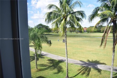 see Matterport Virt tour! Remarkable views to the 17th fairway on Palm-Aire Country Club and Resort - The Oaks in Florida - for sale on GolfHomes.com, golf home, golf lot