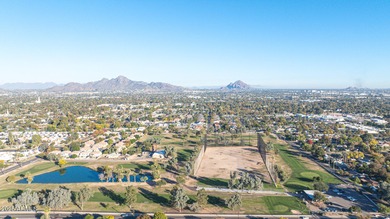 Beautifully updated 3 bed, 2 bath block home with a den on a on Palo Verde Golf Course in Arizona - for sale on GolfHomes.com, golf home, golf lot