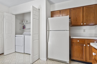 A 55+ community in the heart of it all! This two bedroom, 2 bath on Indian Wells Golf Course in South Carolina - for sale on GolfHomes.com, golf home, golf lot