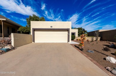 Welcome to your desert oasis! This beautiful townhouse in Green on Desert Hills Golf Club of Green Valley in Arizona - for sale on GolfHomes.com, golf home, golf lot