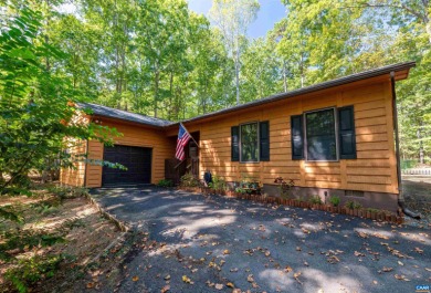 Immaculate, light-filled modern ranch, fully remodeled last year on Lake Monticello Golf Course in Virginia - for sale on GolfHomes.com, golf home, golf lot