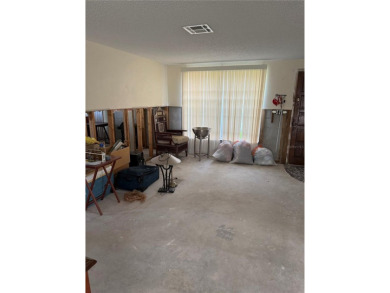 INVESTOR SPECIAL! 2 bedroom, 2 bathroom, 1 car garage home in on Sea Pines Golf Club in Florida - for sale on GolfHomes.com, golf home, golf lot