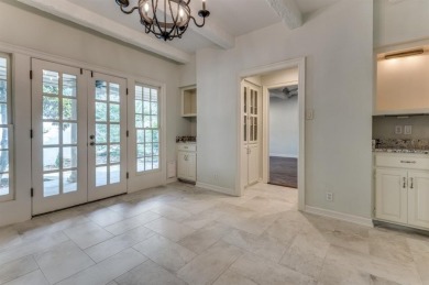 MUST SEE condo located in the desirable gated community of on Las Colinas Country Club in Texas - for sale on GolfHomes.com, golf home, golf lot
