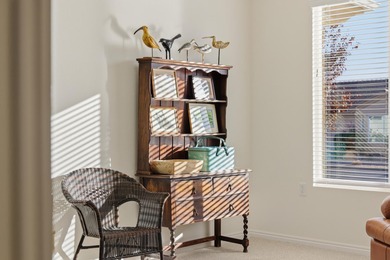 Step into this super clean, bright, and absolutely charming home on Sunriver Golf Club in Utah - for sale on GolfHomes.com, golf home, golf lot