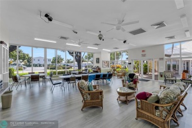 Do not miss this bright and spacious 2 bed 2 bath, 1 car garage on Leisureville Community Association in Florida - for sale on GolfHomes.com, golf home, golf lot