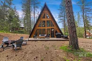 Completely furnished and move in ready just an hour outside of on Terrace Lakes Golf Resort in Idaho - for sale on GolfHomes.com, golf home, golf lot