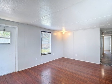 (Ver abajo en espanol)  All Ages Community - Lot rent $850 on Diamond Hill Golf and Country Club in Florida - for sale on GolfHomes.com, golf home, golf lot