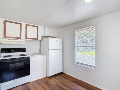 (Ver abajo en espanol)  All Ages Community - Lot rent $850 on Diamond Hill Golf and Country Club in Florida - for sale on GolfHomes.com, golf home, golf lot