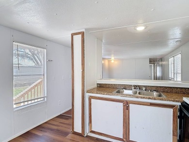 (Ver abajo en espanol)  All Ages Community - Lot rent $850 on Diamond Hill Golf and Country Club in Florida - for sale on GolfHomes.com, golf home, golf lot