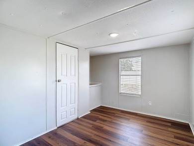 (Ver abajo en espanol)  All Ages Community - Lot rent $850 on Diamond Hill Golf and Country Club in Florida - for sale on GolfHomes.com, golf home, golf lot