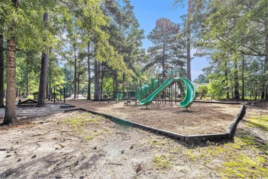 Wonderful 3 bedroom, 2 bath home located in the golf course on Arrowhead Country Club in South Carolina - for sale on GolfHomes.com, golf home, golf lot