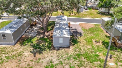 (Ver abajo en espanol)  All Ages Community - Lot rent $850 on Diamond Hill Golf and Country Club in Florida - for sale on GolfHomes.com, golf home, golf lot