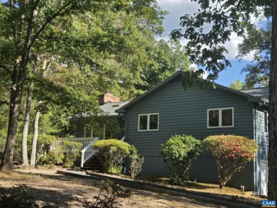 Welcome to this charming 3/2 home tucked away on a quiet on Lake Monticello Golf Course in Virginia - for sale on GolfHomes.com, golf home, golf lot