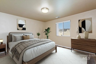 This inviting home features soaring vaulted ceilings upgraded on Hunters Point Golf Club in Idaho - for sale on GolfHomes.com, golf home, golf lot