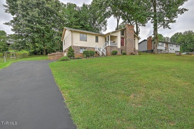 Welcome to this spacious 3-bedroom, 3-bath home, perfect for on Country Club of Bristol in Tennessee - for sale on GolfHomes.com, golf home, golf lot