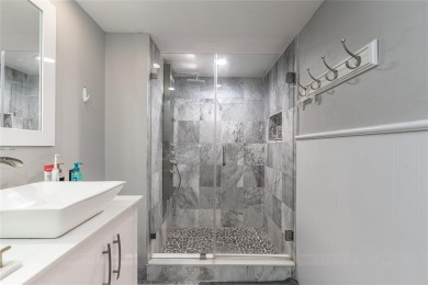 2 stories Townhouse in Pine Island Ridge Country Club. Newer on Pine Island Ridge Country Club in Florida - for sale on GolfHomes.com, golf home, golf lot
