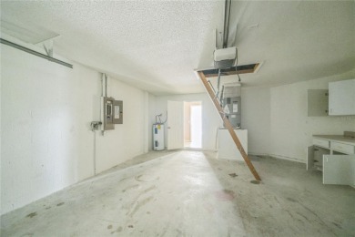 Charming 3BR/2BA home in Oakwood Golf Club! Built in 2002, this on Oakwood Golf Club in Florida - for sale on GolfHomes.com, golf home, golf lot