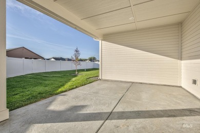 This FOUR BEDROOM home is placed perfectly on a corner lot for on Scotch Pines Golf Course in Idaho - for sale on GolfHomes.com, golf home, golf lot