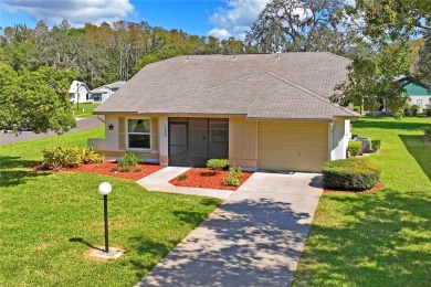 One or more photo(s) has been virtually staged. **Charming on Summertree Golf Course in Florida - for sale on GolfHomes.com, golf home, golf lot